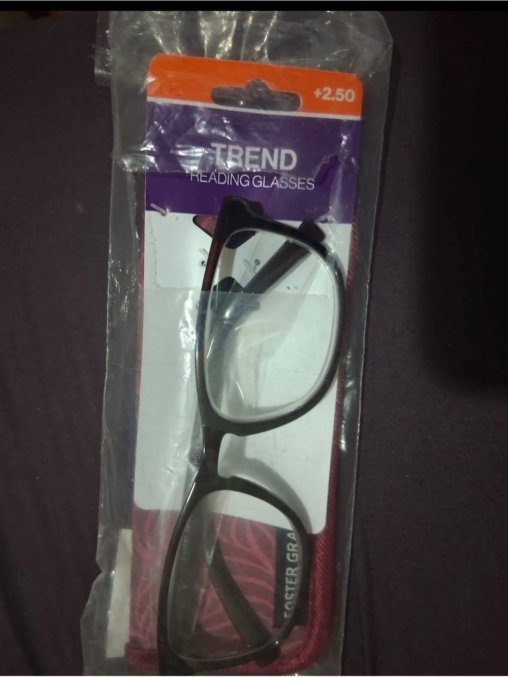 Foster Grant Black Reading Glasses +2.50